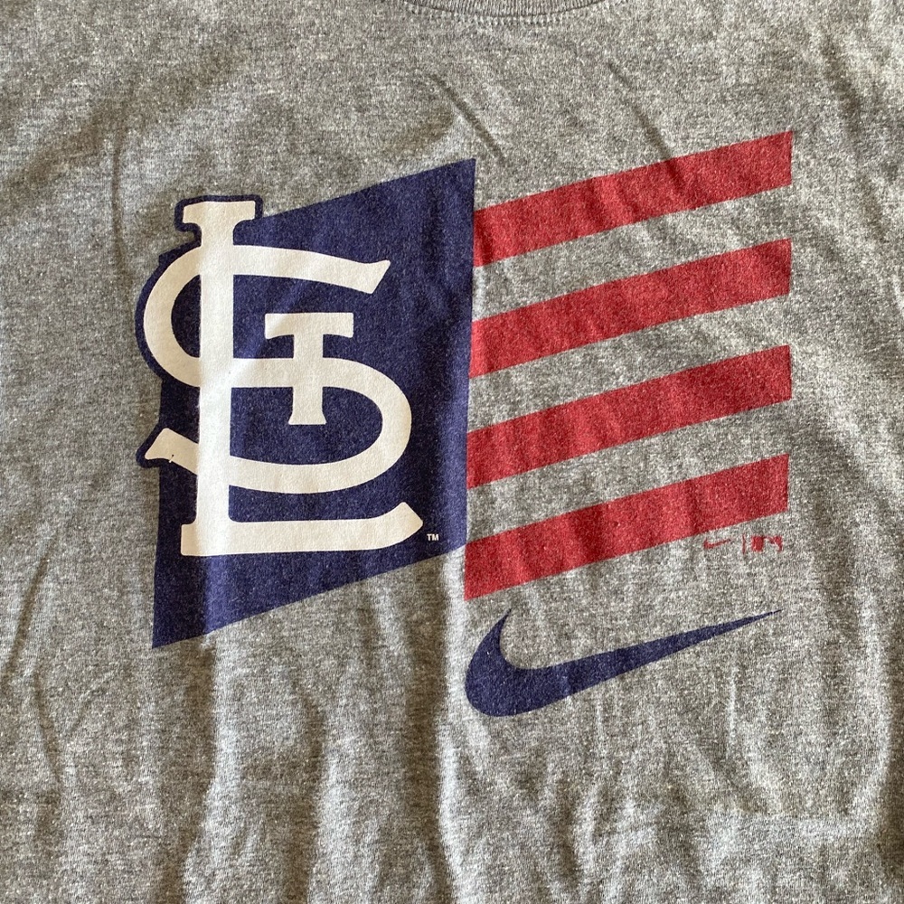 GOOD- Size M Mens Nike St. Louis Cardinals Baseball Short Sleeve T-Shirt Cotton - Picture 5 of 10